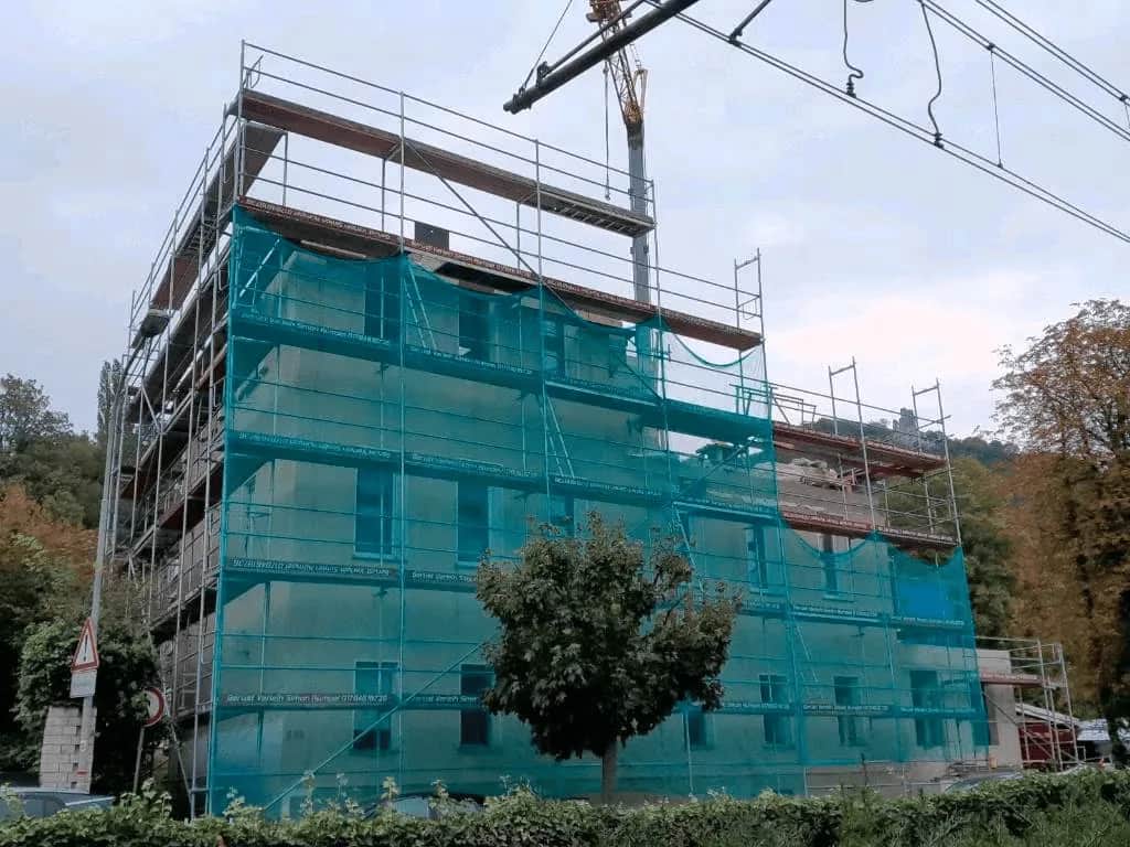 Gerüstbau mit Fassadennetz in Königswinter bei Bonn